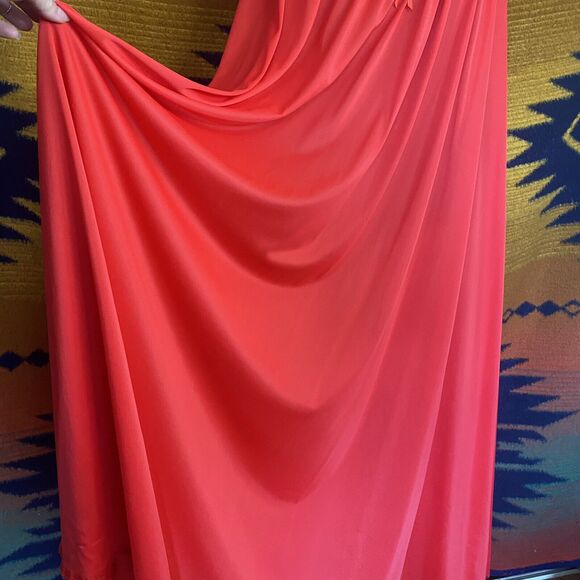 Vintage Miss Elaine Red Maxi Trapeze Nightgown. Flowy. Lace. USA. Size Small. - Picture 5 of 13